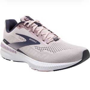 NEW Brooks sneakers